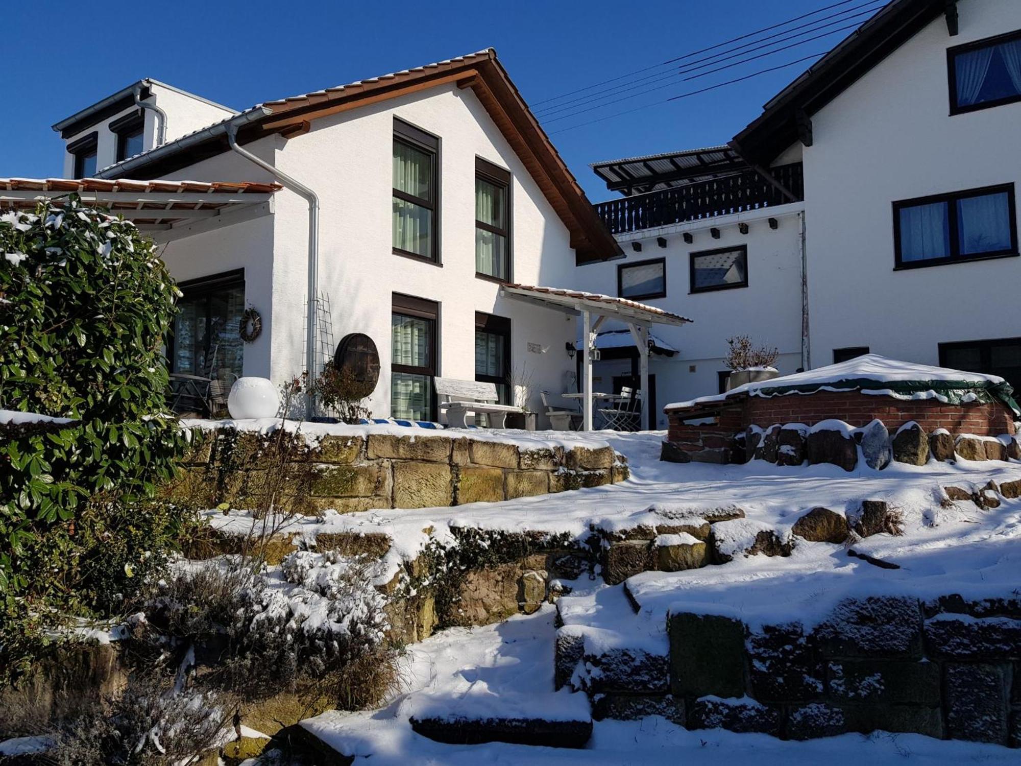 Ferienwohnungen Knodel Sachsenheim Exterior photo